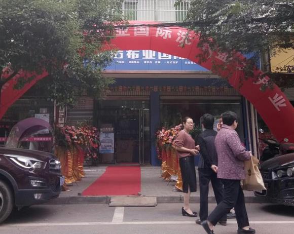 縣城干洗加盟店賺錢(qián)嗎 干洗利潤一年比一年高